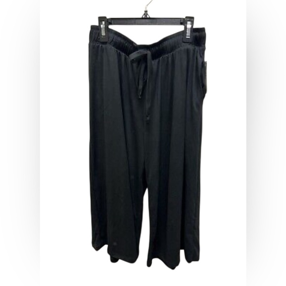 white birch Pants - NNW White Birch Black Wide Legged Capri Pants 1X